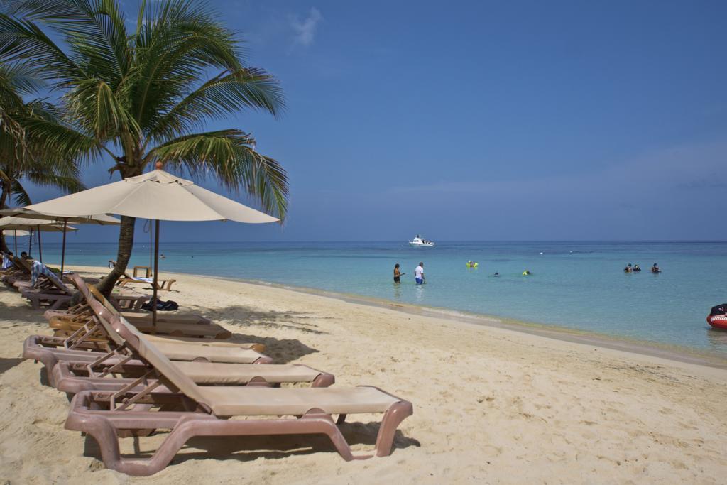 Infinity Bay Spa & Beach Resort West Bay Luaran gambar